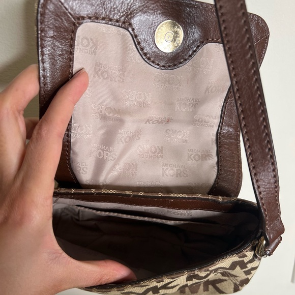 Michael Kors Purse - Picture 3 of 4